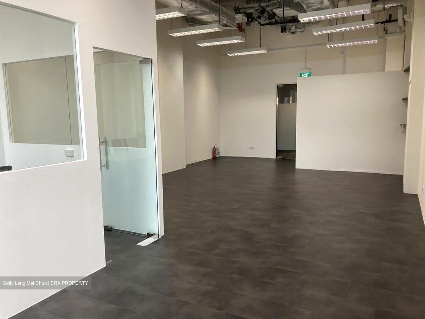 Sbf Center (D1), Office #608644741